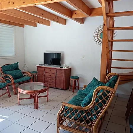 Holiday home Maison A 100 Metres Et Piste Cyclable A 40 Metres Dolus-d'Oleron